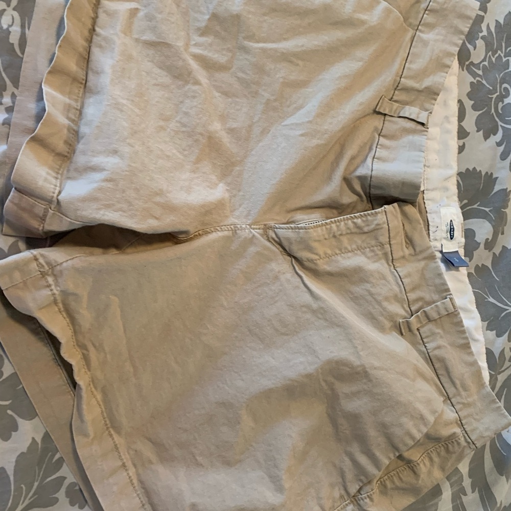 Old Navy Women’s Khaki Shorts